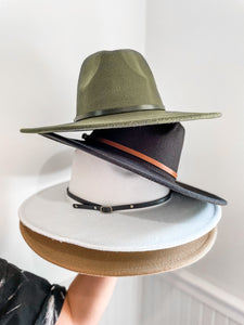 Styled Just Right Wide Brim Hat